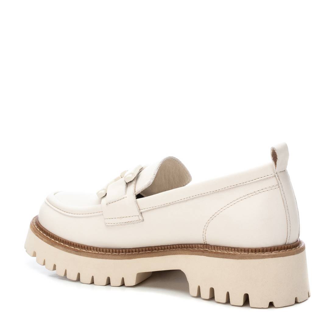 Carmela 16131001 mocassin cuir blanc plateforme