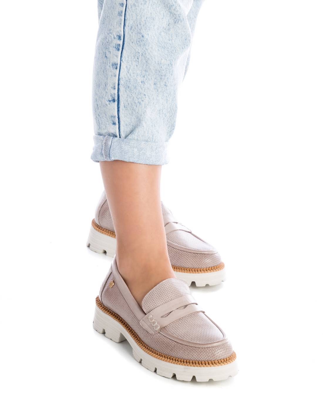 Carmela 160783 16078302 mocassin femme blanc cuir