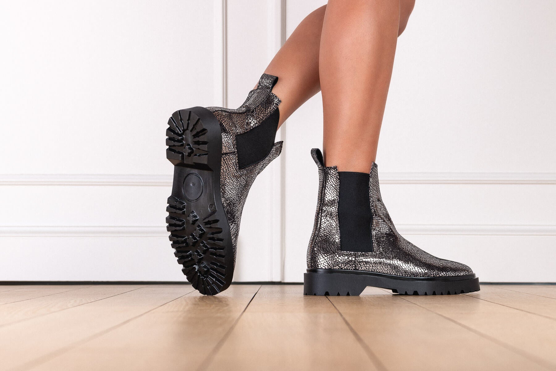 Coralie Masson Gotham bottines cuir silver craquelé