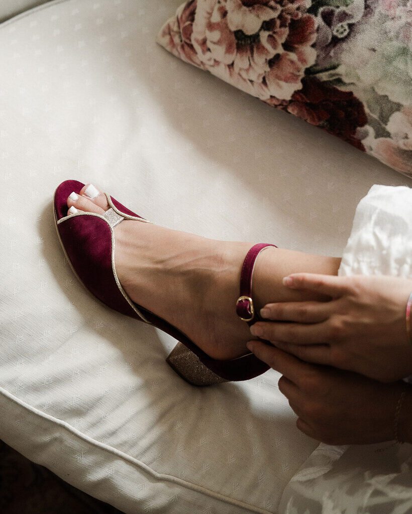 Dessine Moi Un Soulier Charlotte High sandales velours grenat or