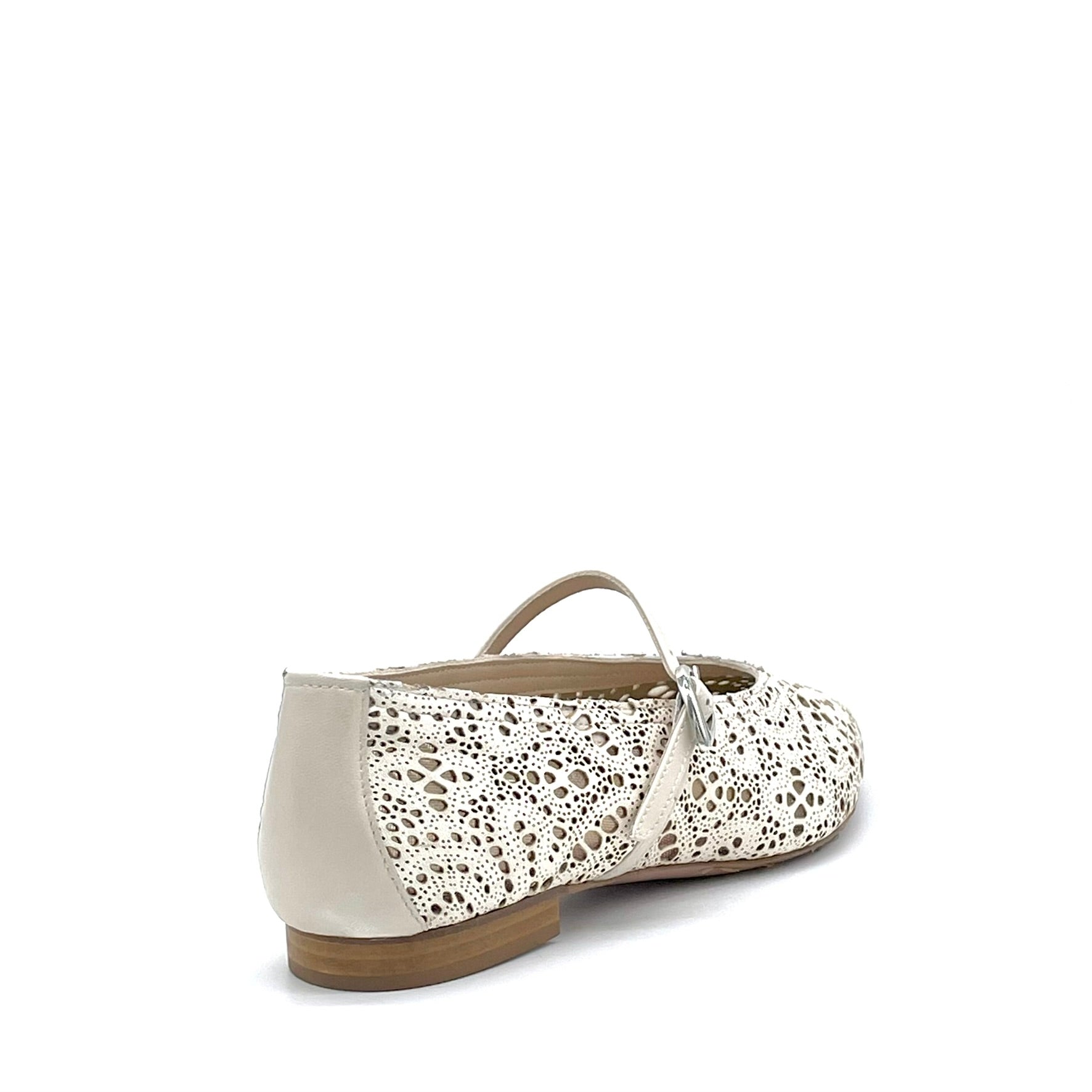 ELATA 26207 ballerine cuir blanc ajouré talon plat