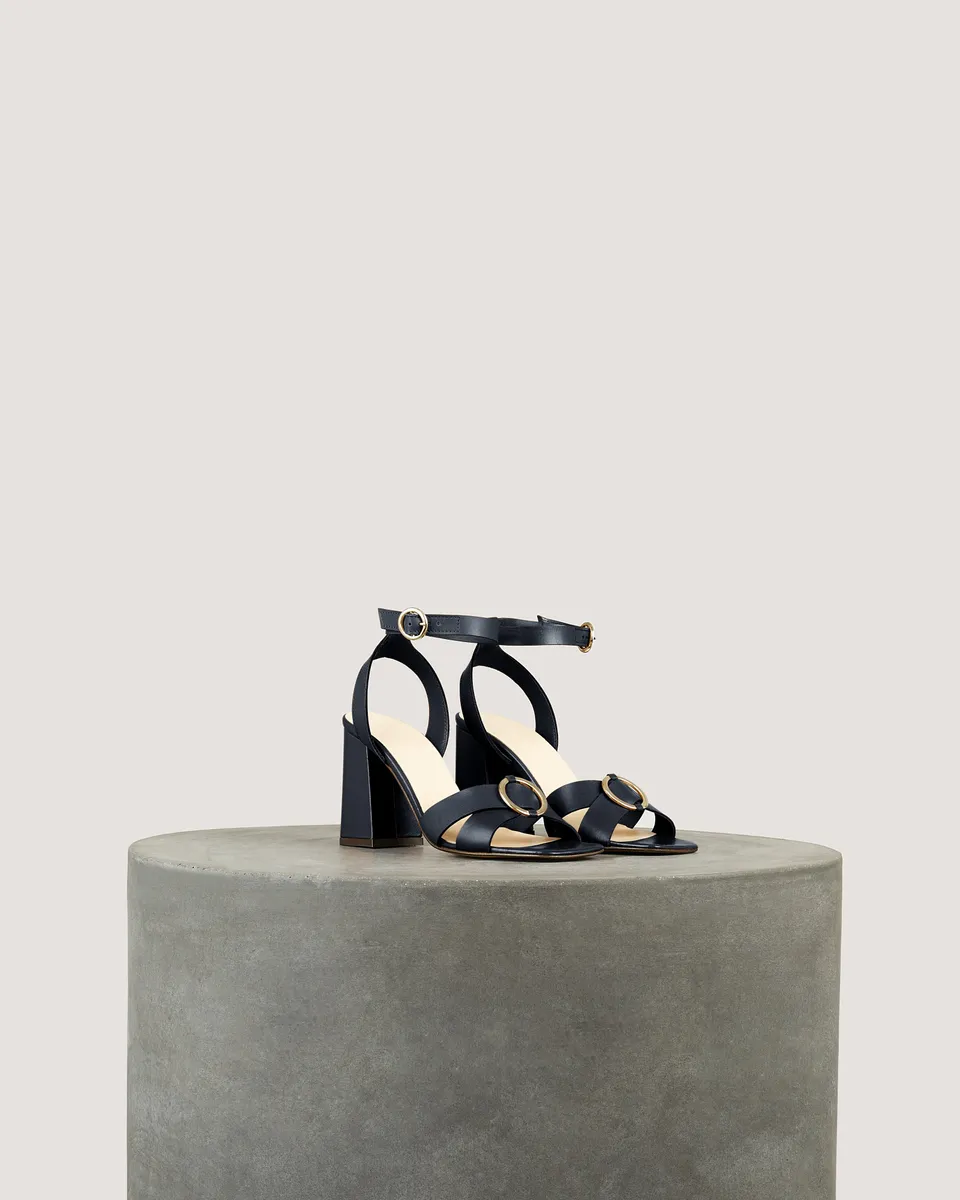 Tila March Io sandale cuir marine talon 8 cm