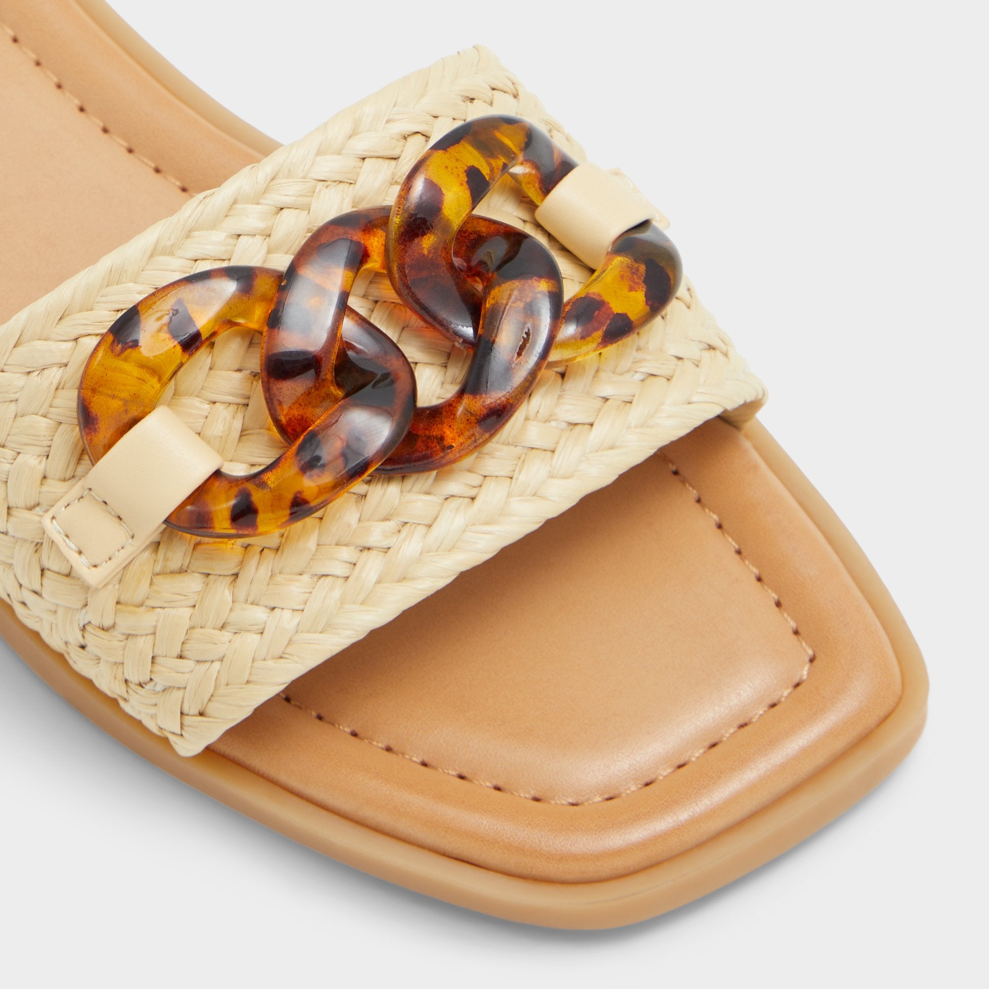 ALDO Ezie mules raphia plates plage