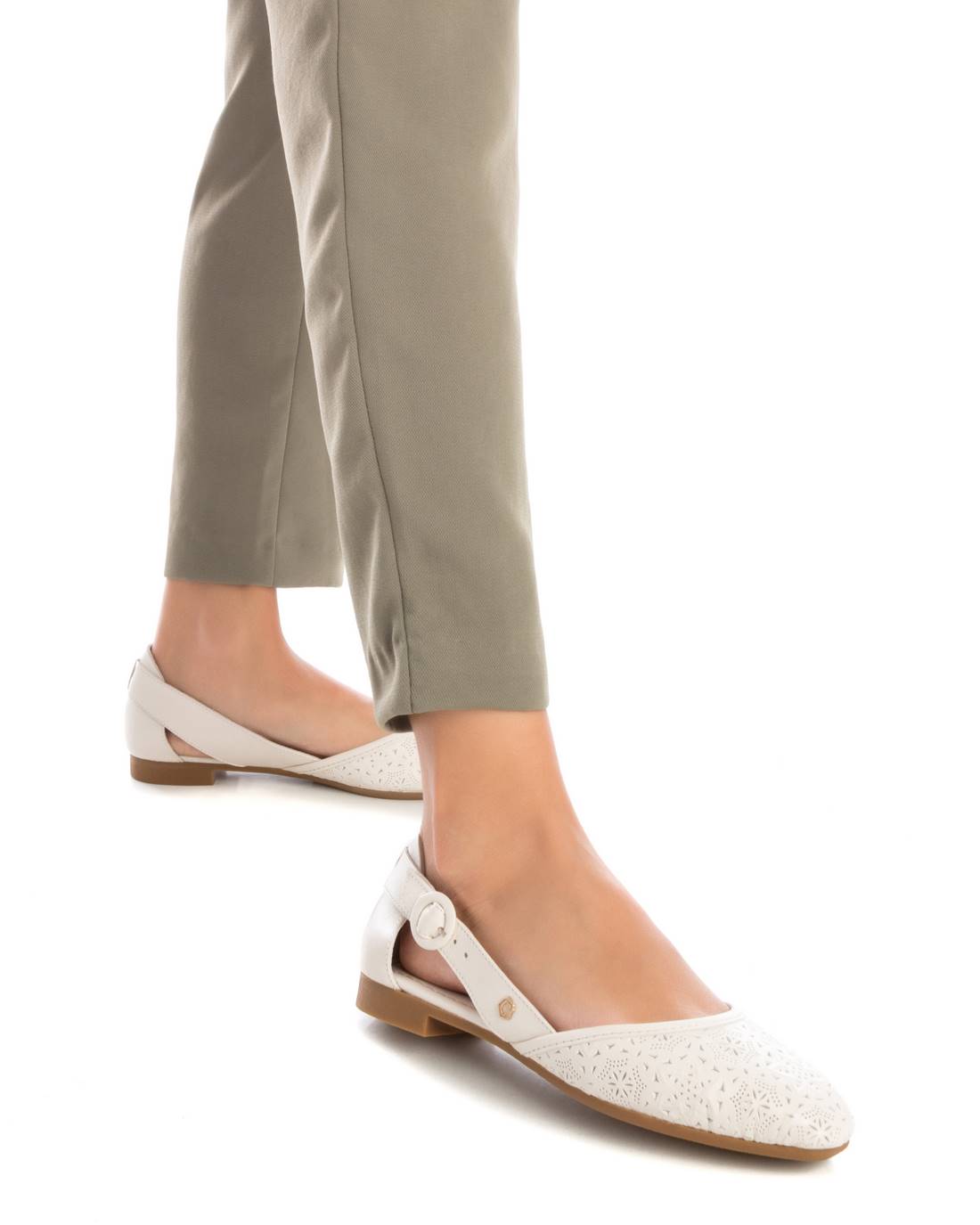Carmela 16158401 ballerines cuir blanc ajouré