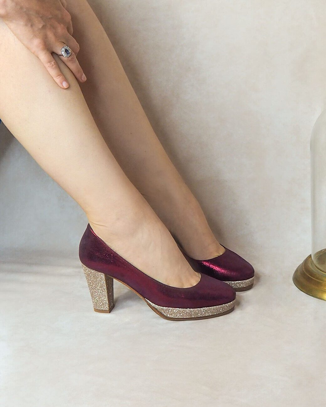 Dessine Moi Un Soulier plateforme escarpin irisé grenat doré