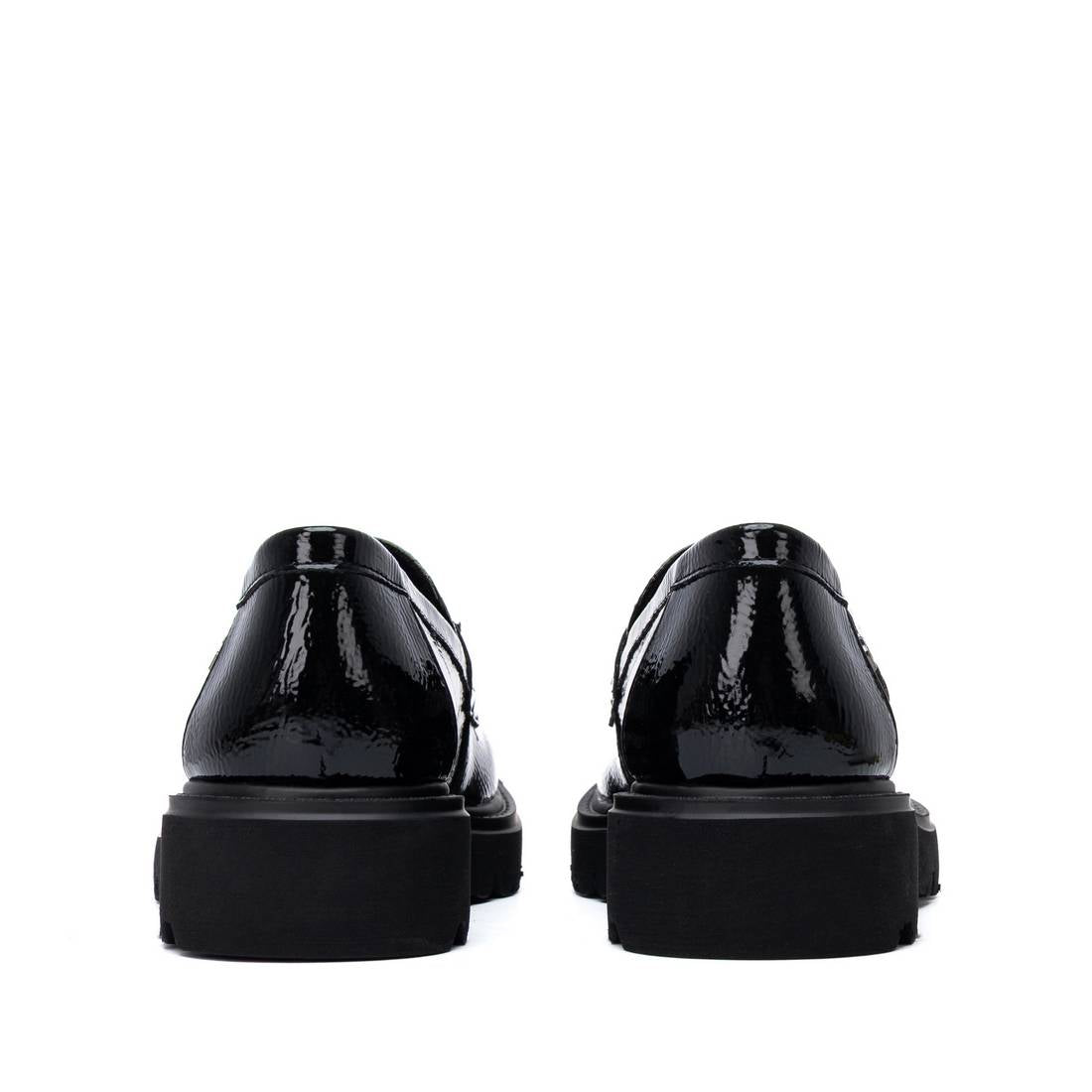 Carmela 16437802 mocassins vernis noirs petit talon