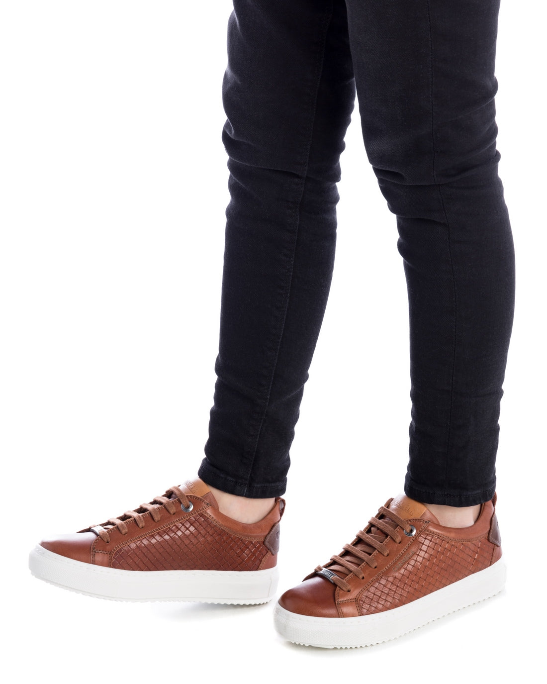 Carmela 16021404 basket marron cuir à lacets