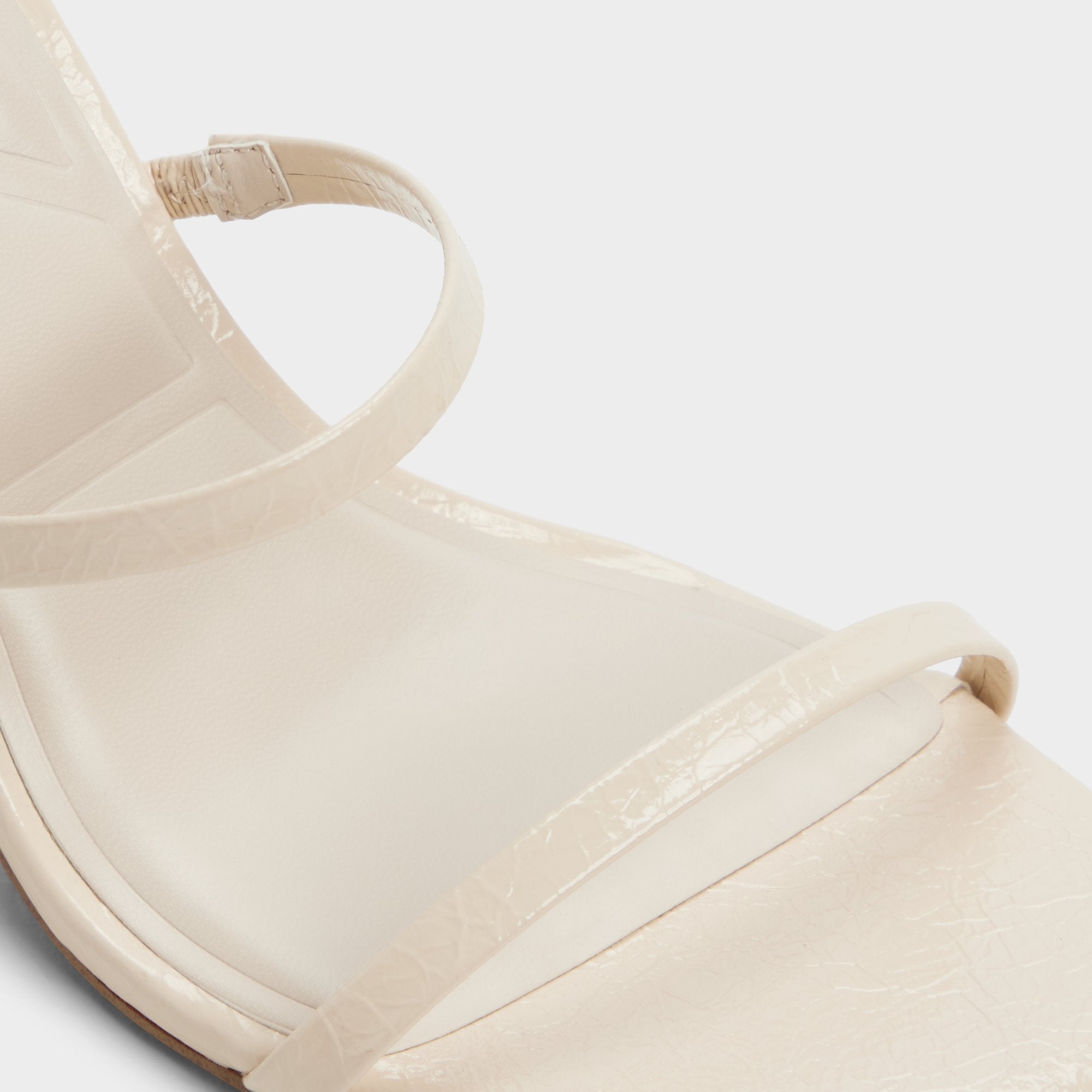 ALDO Avelinda escarpins blancs talon confort