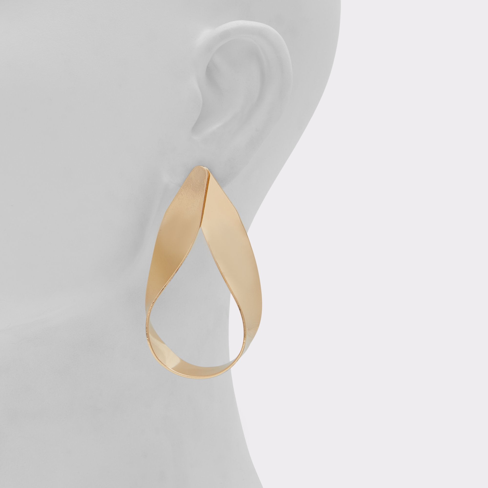 Aldo Zelma boucles d'oreilles pendantes dorées