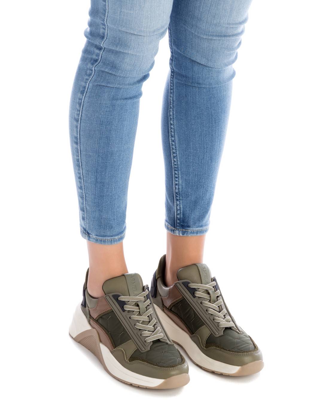 Carmela 16011501 basket cuir vert textile talon plat