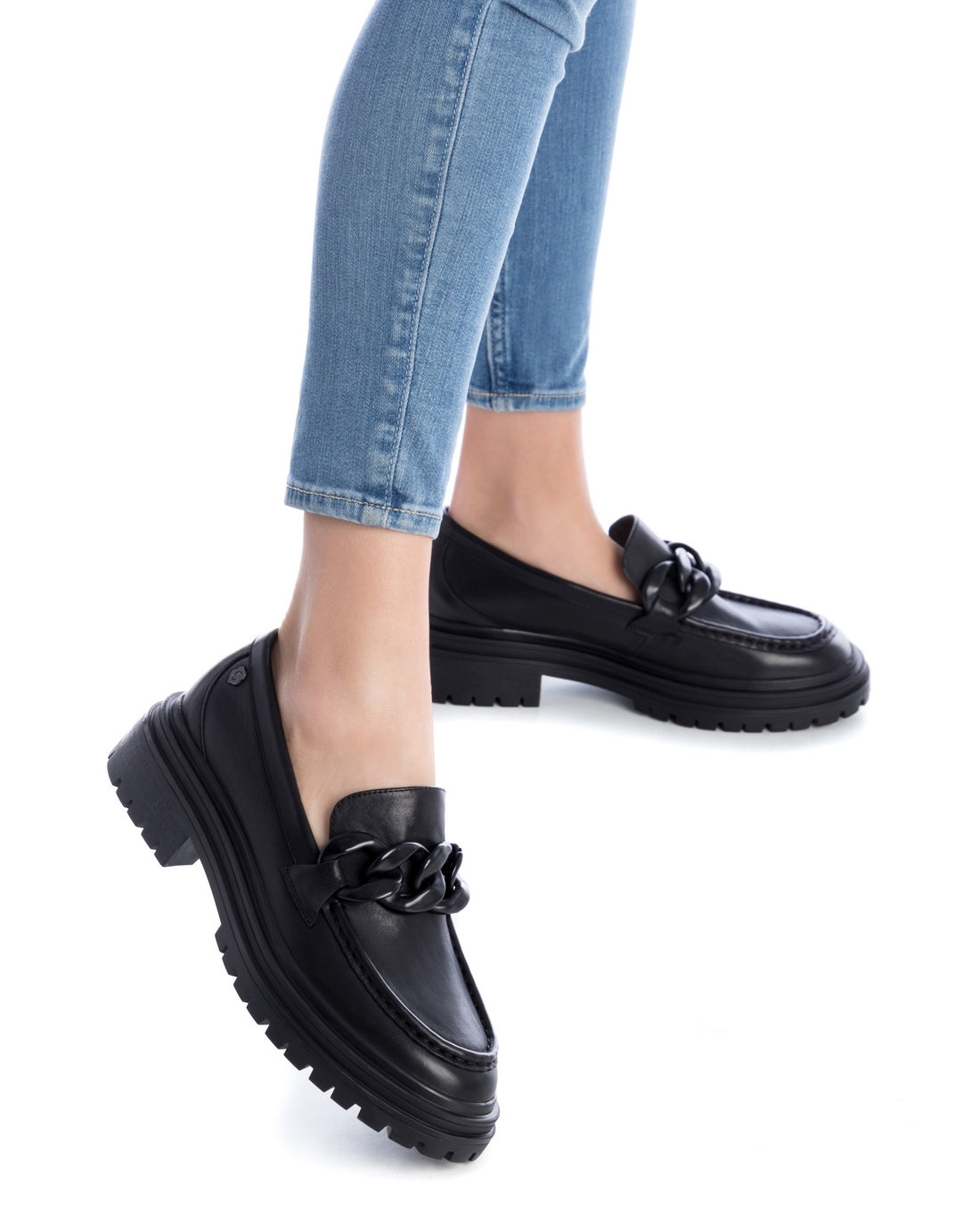 Carmela 16025702 mocassin noir cuir chaîne