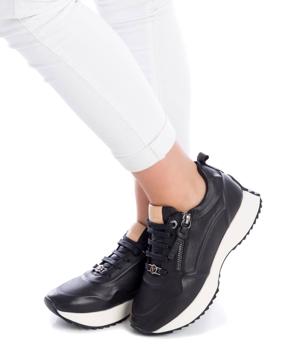 Carmela 16067002 sneaker cuir noir à zip
