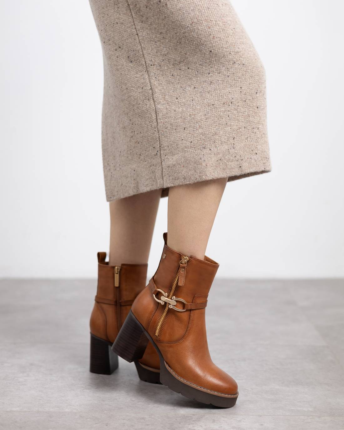 Carmela 16268502 bottines cuir camel à talon
