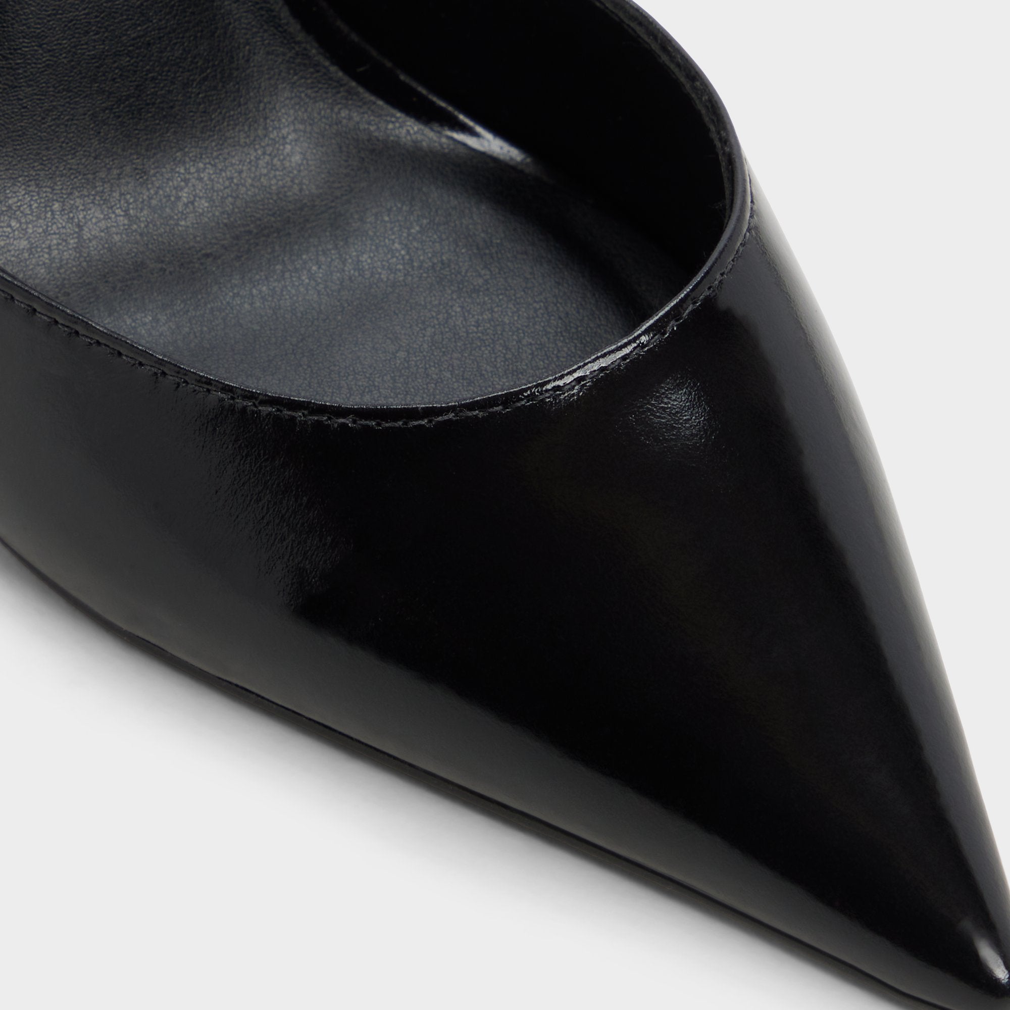 ALDO Nikkolia escarpins vernis noirs boucle dorée