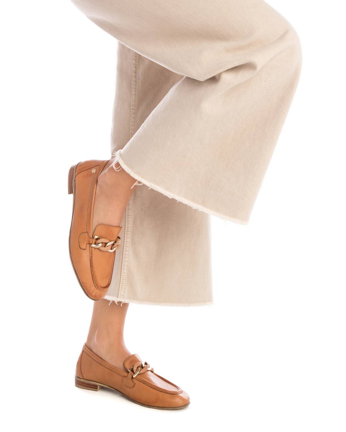 Carmela 16156102 mocassin femme cuir marron plat