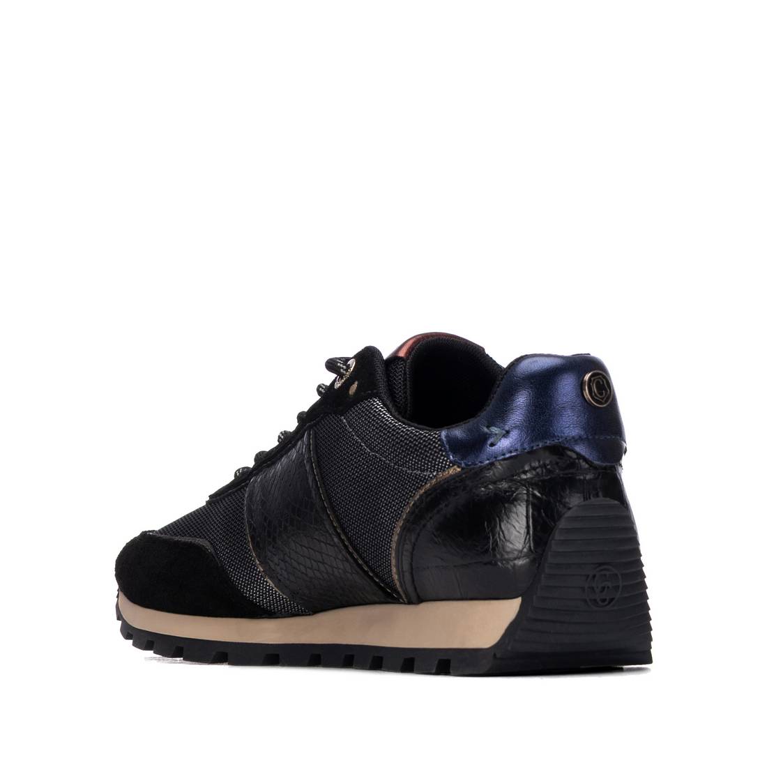 Carmela 16423703 baskets cuir noir semelle crantée