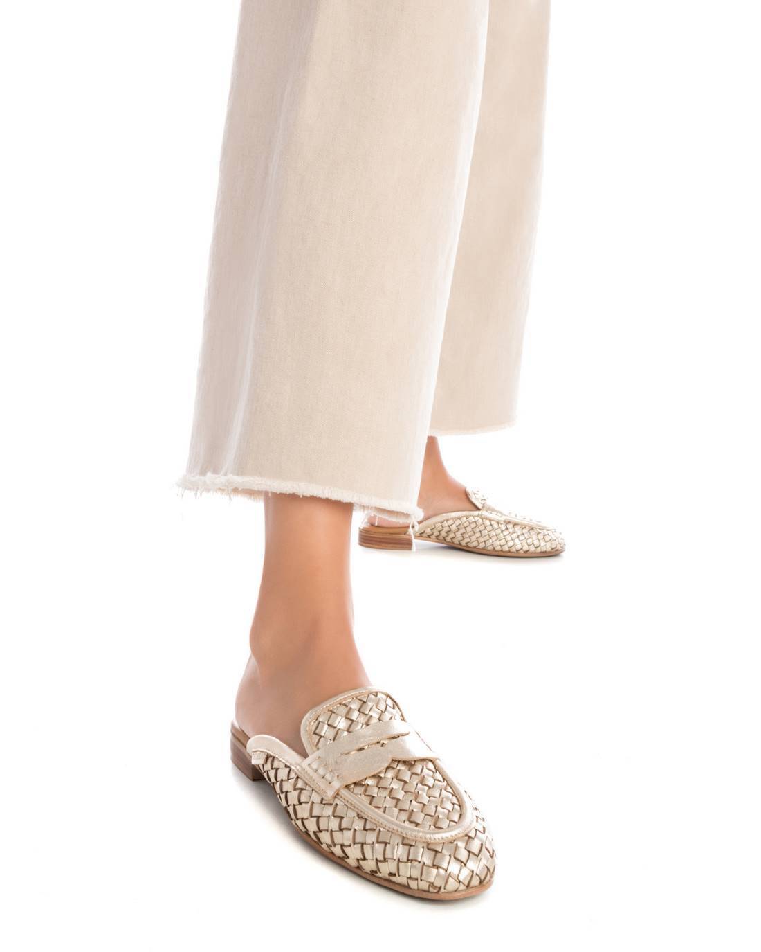 Carmela 16130101 sabot doré cuir tressé