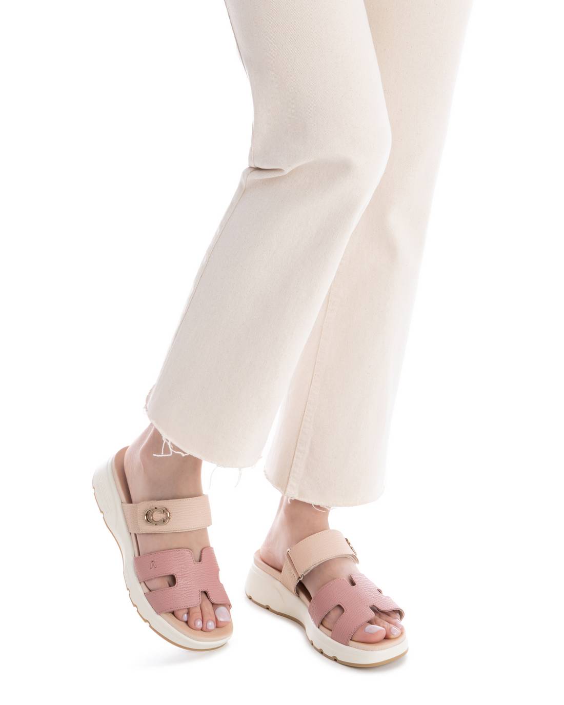 Carmela 16233003 sandales cuir nude à scratch plates