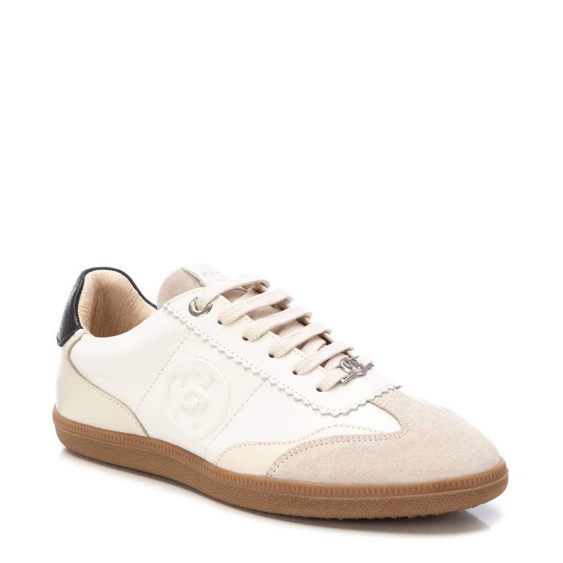 Carmela 16206001 baskets cuir blanc glace à lacets