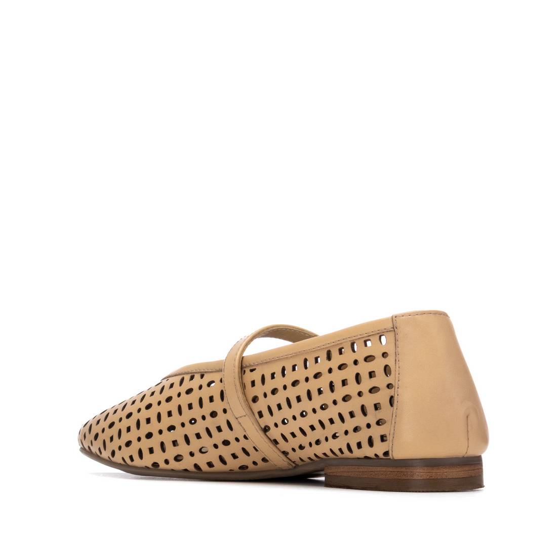 Carmela 16304802 ballerine beige cuir boucle ajourée