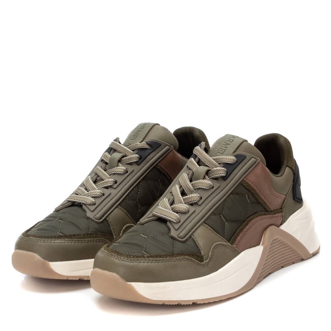 Carmela 16011501 basket cuir vert textile talon plat
