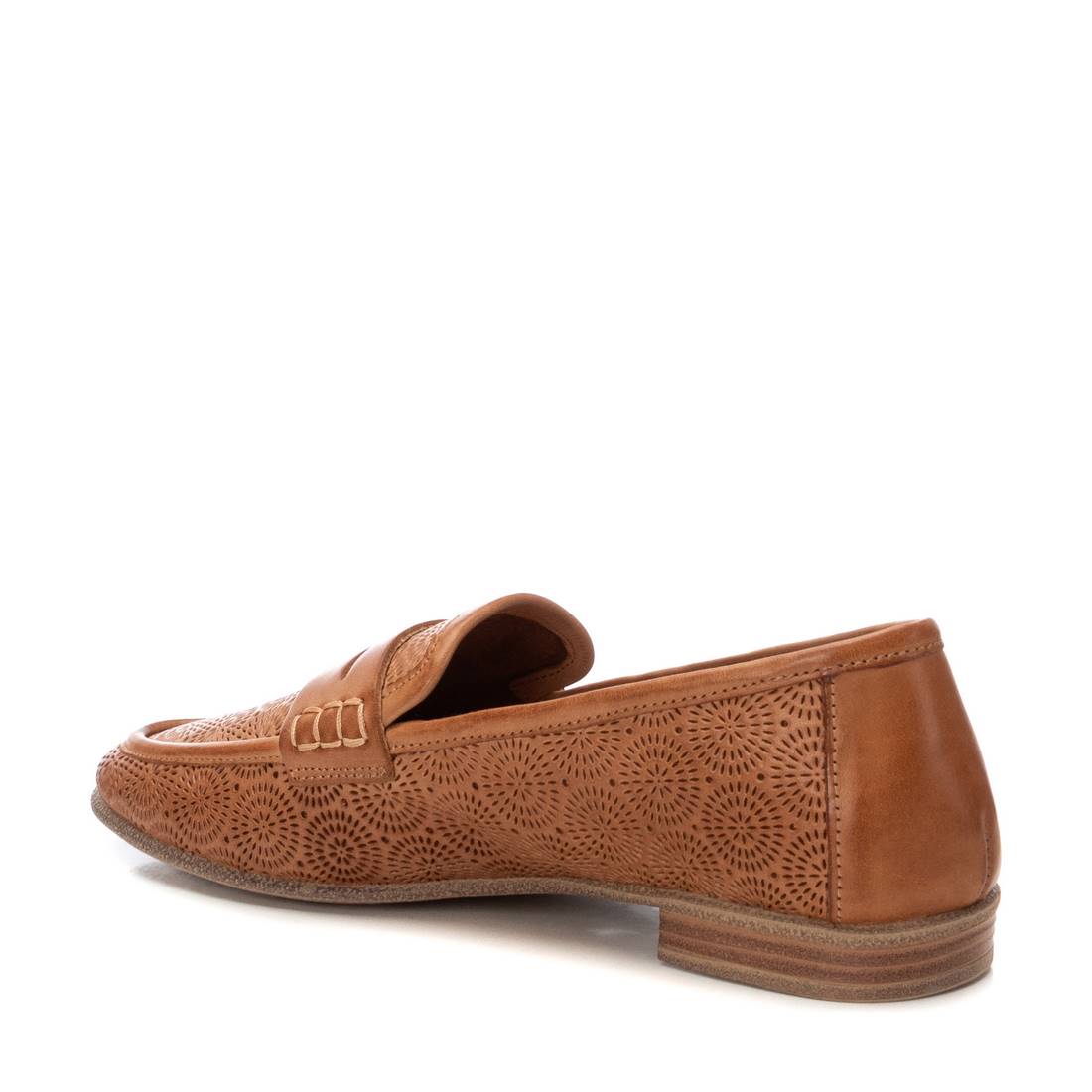 Carmela 16217003 mocassin femme camel cuir ajouré plat