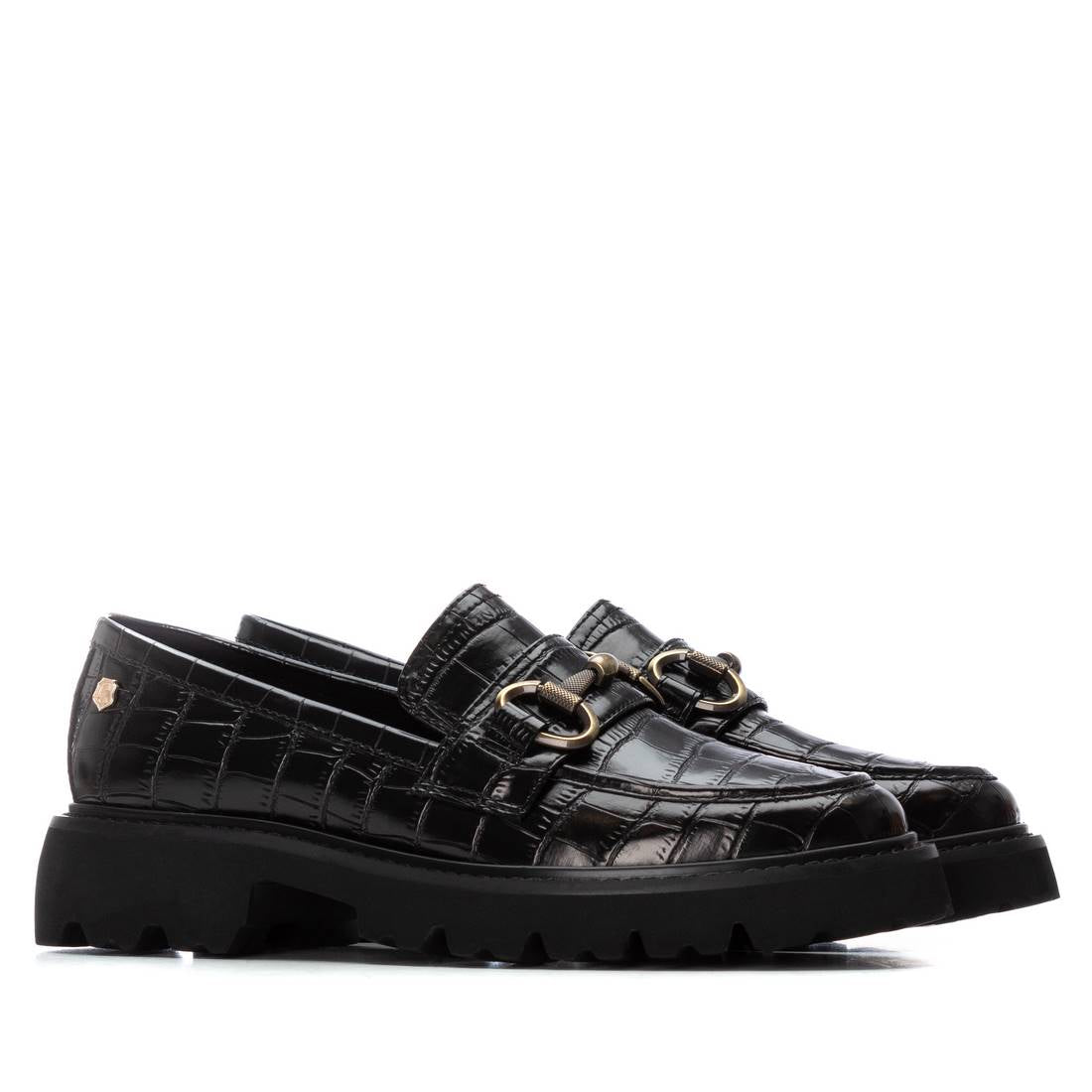 Carmela 16254701 mocassins noir vernis chaîne