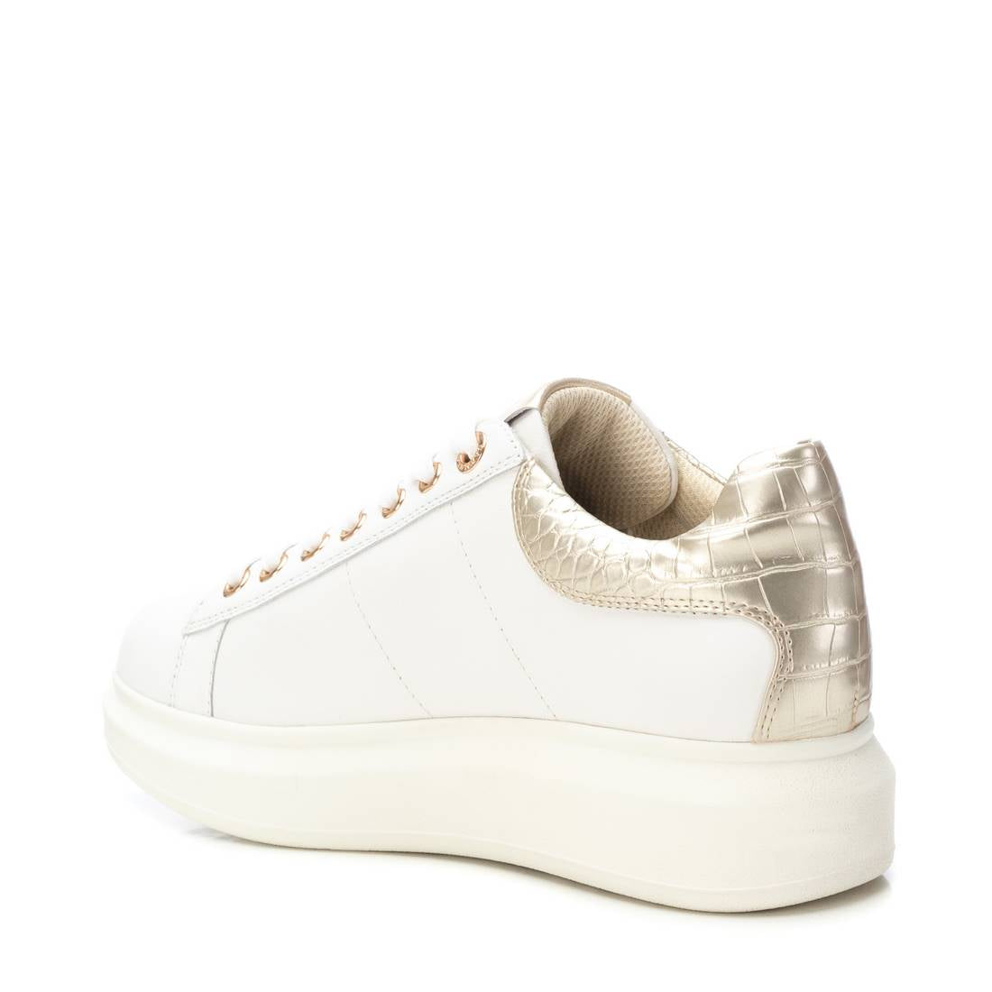 Carmela 16143901 baskets femme blanches cuir effet