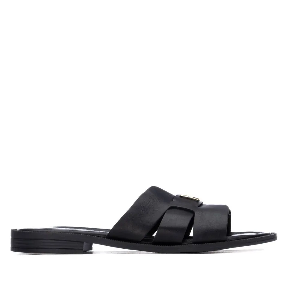 Carmela 16305904 sandales plates cuir noir