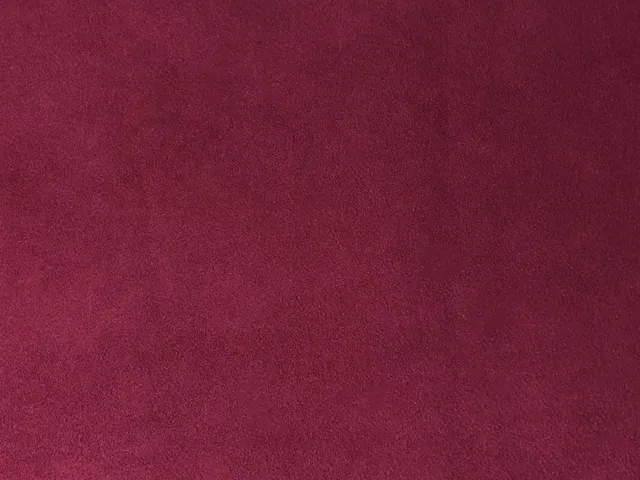 Dessine Moi Un Soulier Velours grenat échantillon matière
