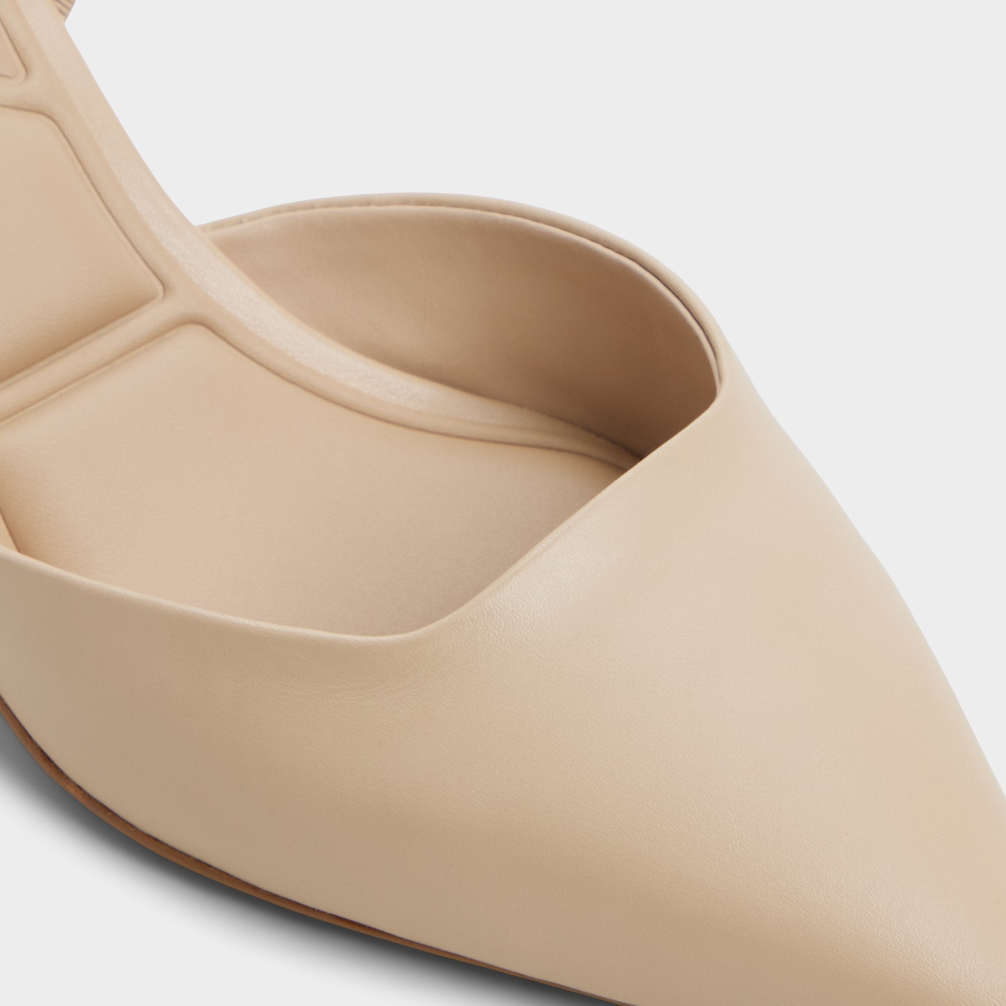 Aldo Gavedessi-xt sandales beige talon bas