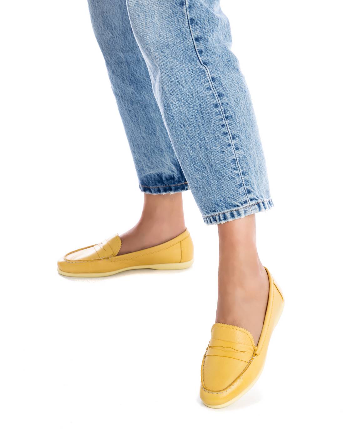 Carmela 16061110 mocassins femme jaune cuir plat