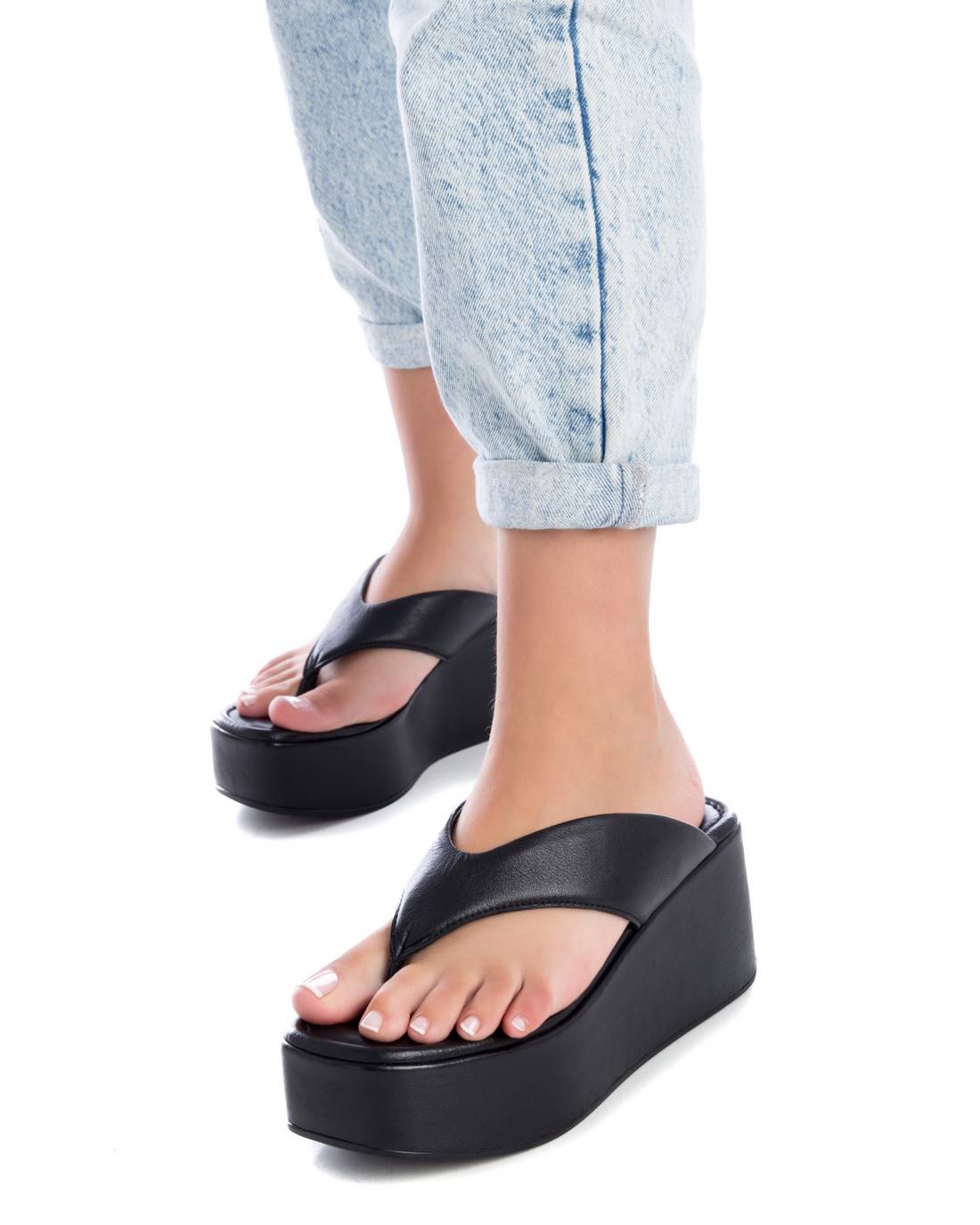 Carmela 16081002 sandale compensee noire cuir talon 7 cm