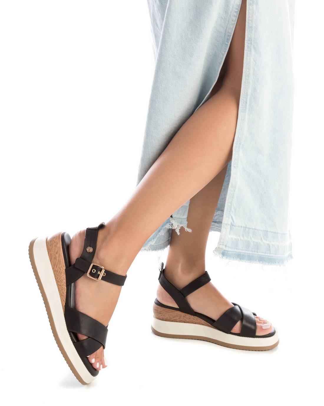 Carmela 16138904 sandale compensée femme cuir noir