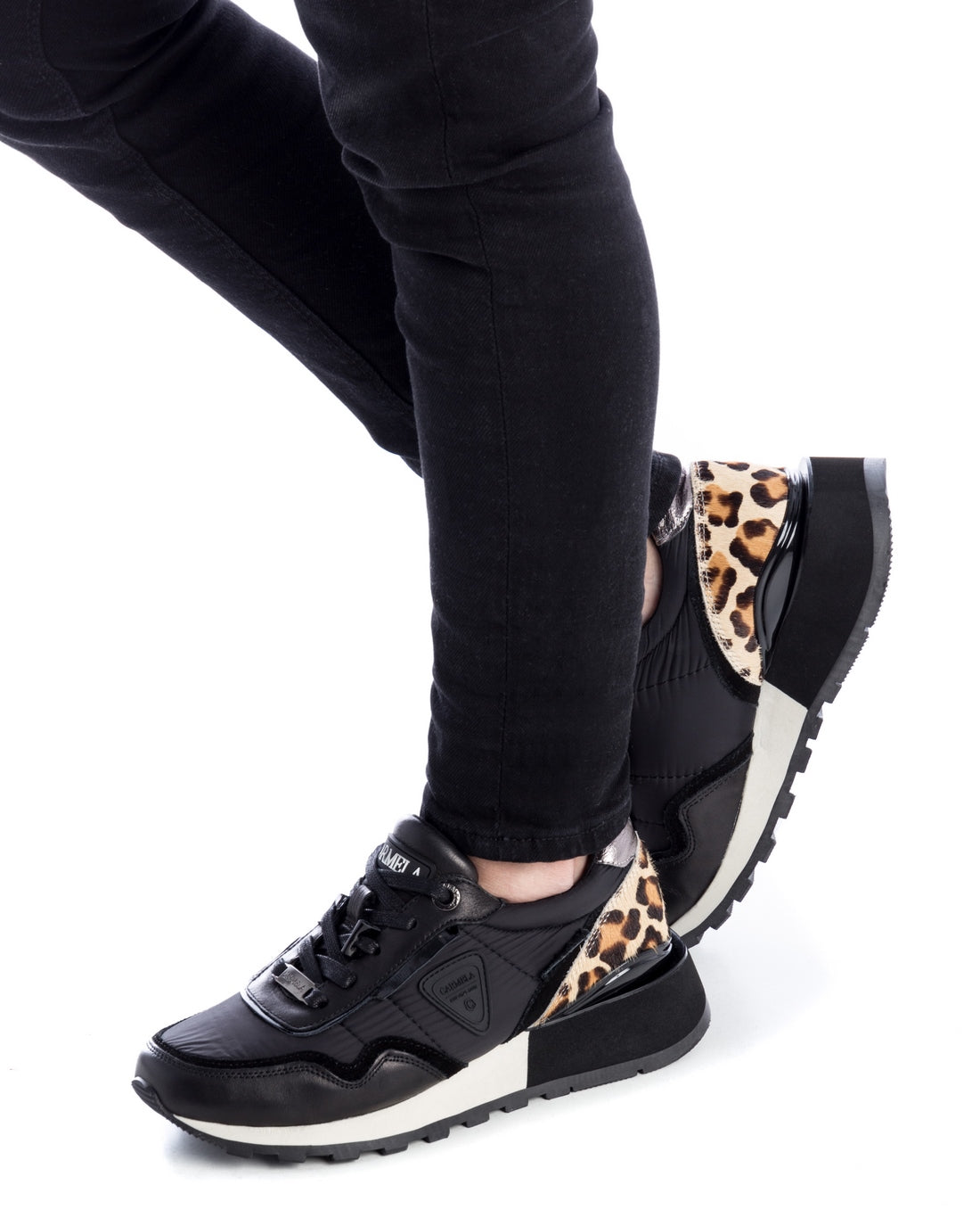 Carmela 16013701 baskets noir textile cuir