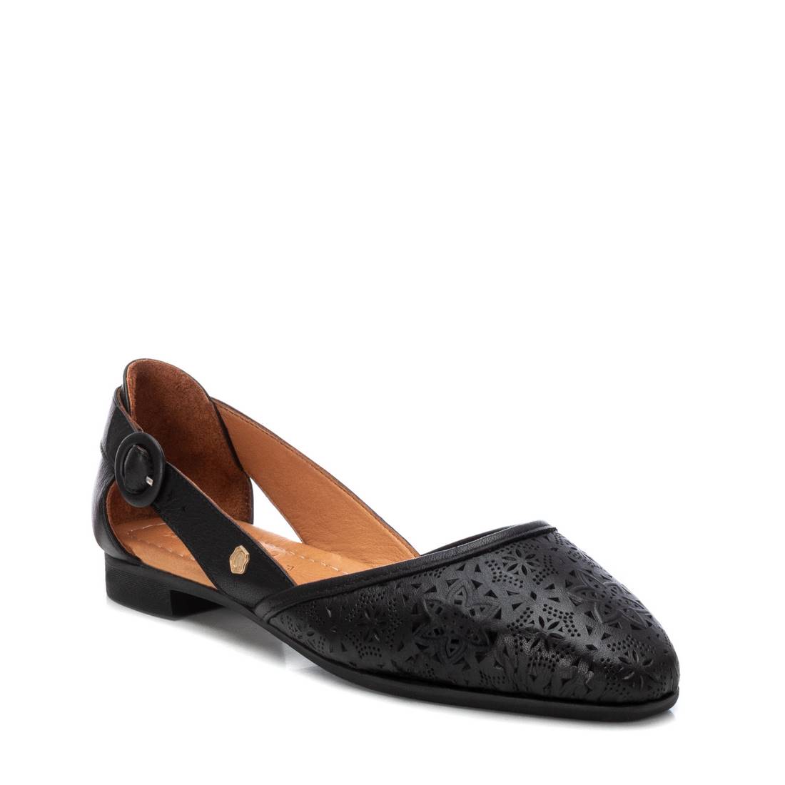 Carmela 16158406 ballerine femme noir cuir perforé