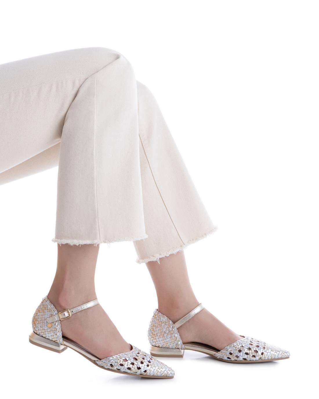 Carmela 16313006 sandales cuir doré talon bas