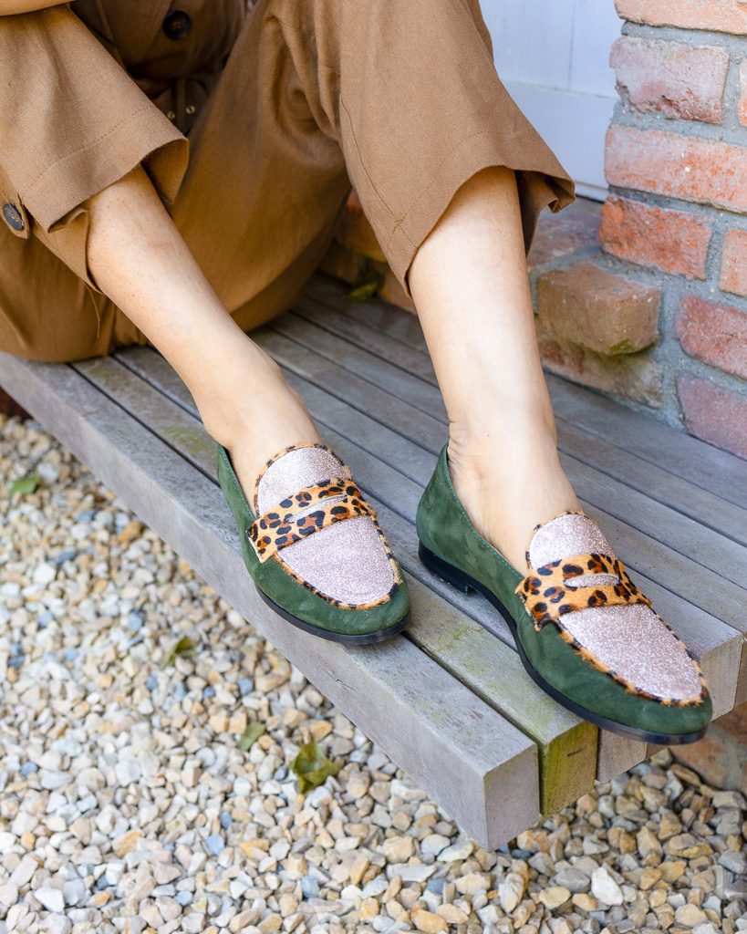 Dessine Moi Un Soulier Romy mocassin velours kaki léopard