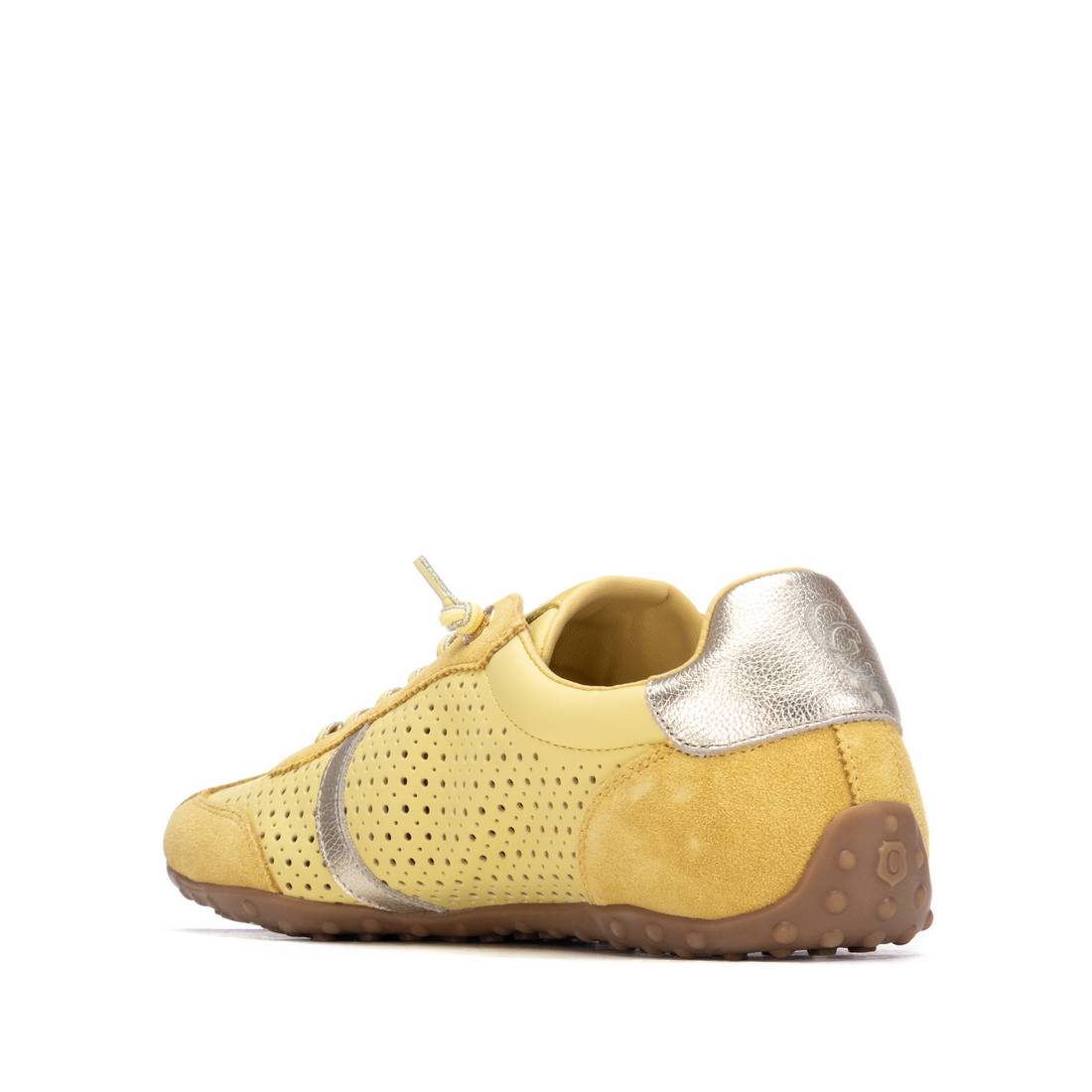 Carmela 16310904 baskets cuir jaune ajourées